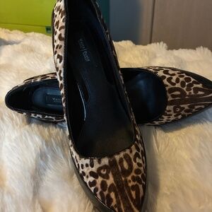 White House Black Market 9M marigold heels leather animal print leopard